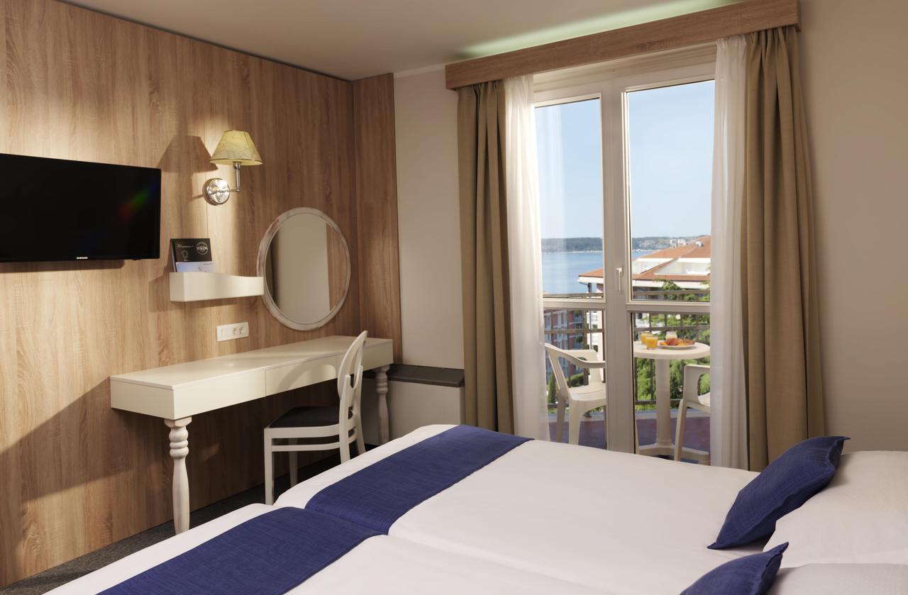 Double or Twin Room Balcony Sea View,1277506267:JPEG